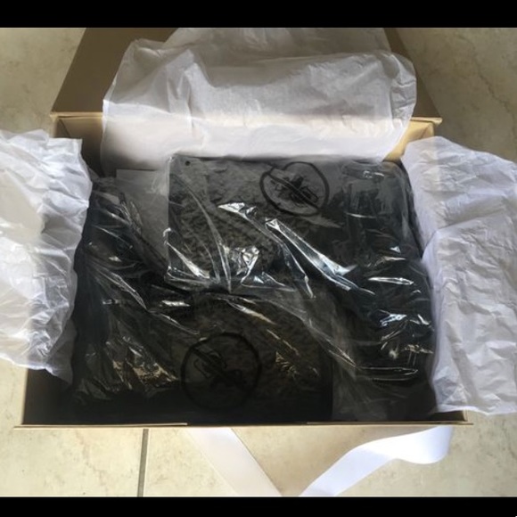 Michael Kors boots - Picture 3 of 4